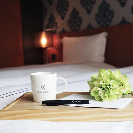 Talmud Hotel Yizhong Taichung Dış mekan fotoğraf