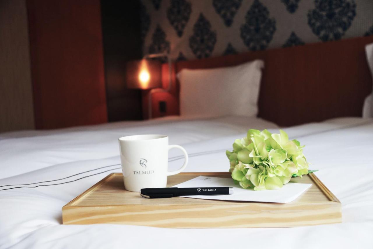 Talmud Hotel Yizhong Taichung Dış mekan fotoğraf
